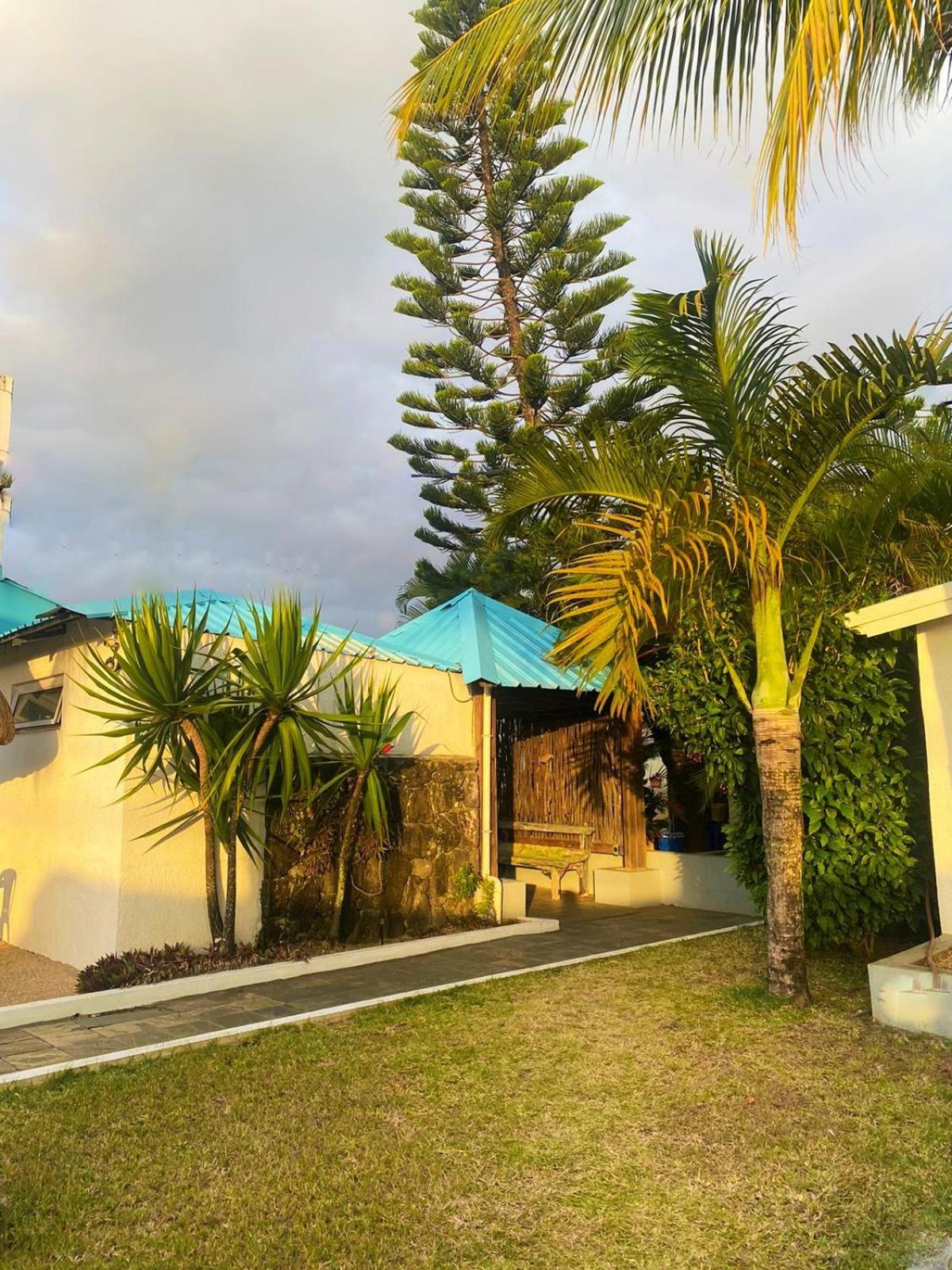 Stella Rina "Adults Only" Bed & Breakfast Grand-Baie Eksteriør bilde