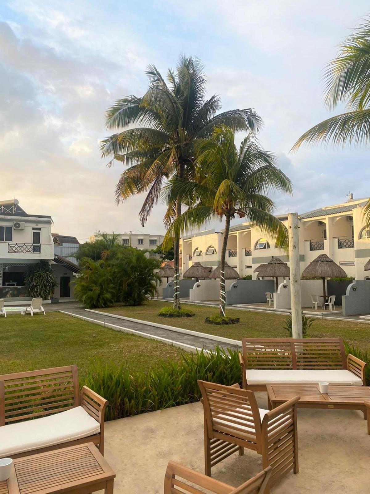 Stella Rina "Adults Only" Bed & Breakfast Grand-Baie Eksteriør bilde