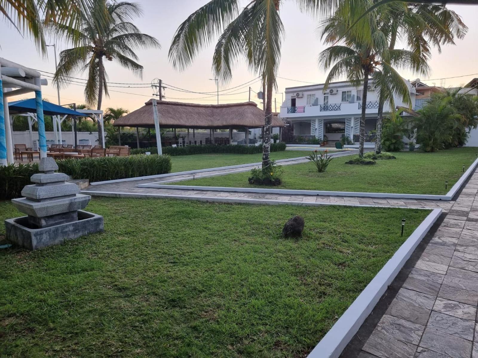 Stella Rina "Adults Only" Bed & Breakfast Grand-Baie Eksteriør bilde